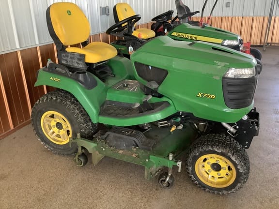 2024 John Deere X739 Equipment Image0