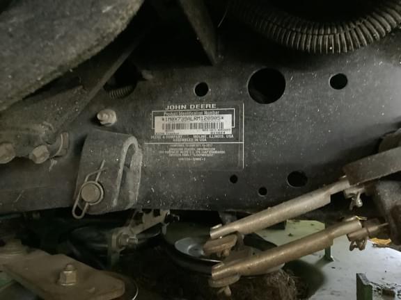 Image of John Deere X739 equipment image 1