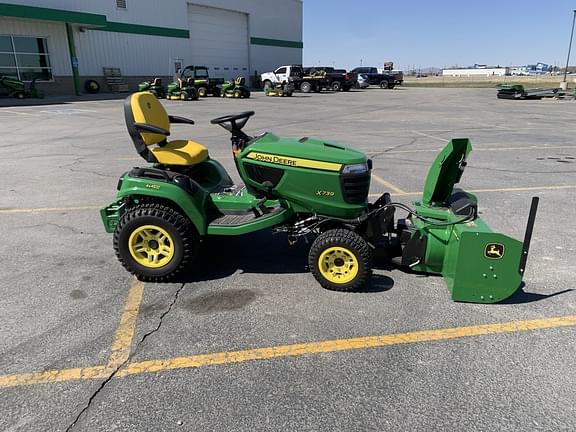 Image of John Deere X739 equipment image 2