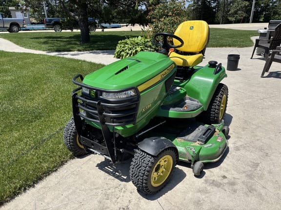2024 John Deere X739 Equipment Image0
