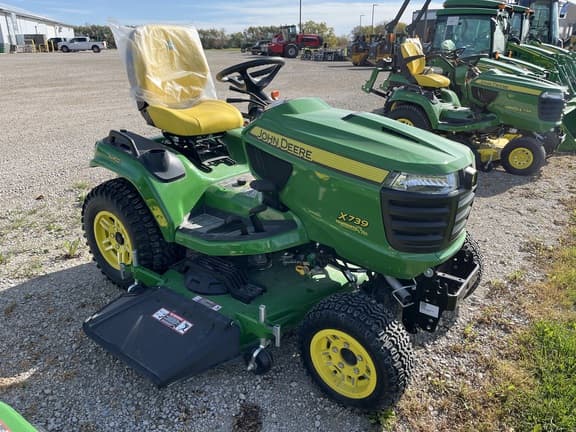 Image of John Deere X739 Image 0