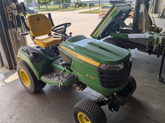 Image of John Deere X750 Primary image