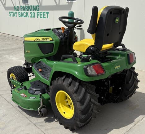 Image of John Deere X750 equipment image 4