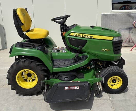 Image of John Deere X750 equipment image 1