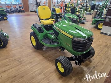 Main image John Deere X750