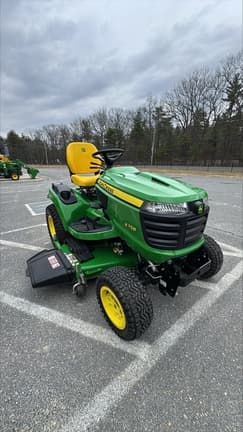 Image of John Deere X758 equipment image 3