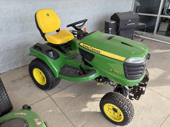 Image of John Deere X758 equipment image 1