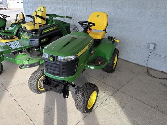 Image of John Deere X758 Primary image