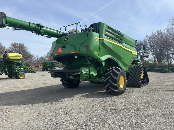 Image of John Deere X9 1000 equipment image 4