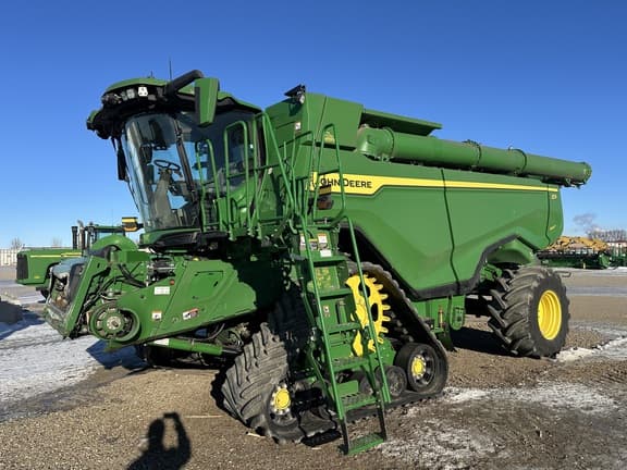 Image of John Deere X9 1100 equipment image 1