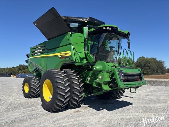 2024 John Deere X9 1100 Equipment Image0