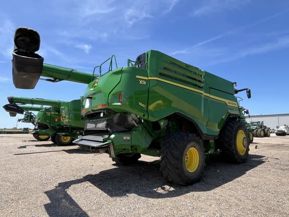 Image of John Deere X9 1100 equipment image 3