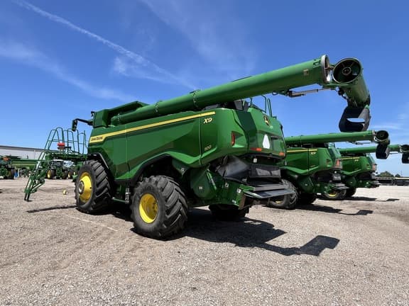 Image of John Deere X9 1100 equipment image 4