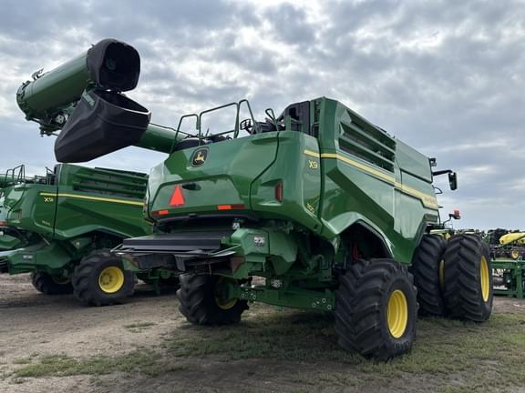 Image of John Deere X9 1100 equipment image 4