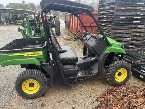 Image of John Deere XUV 560E equipment image 1