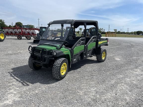 Image of John Deere XUV 825M Primary image