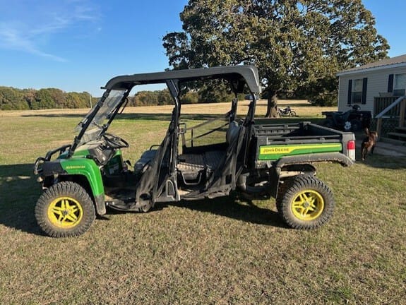 2024 John Deere XUV 825M S4 Equipment Image0
