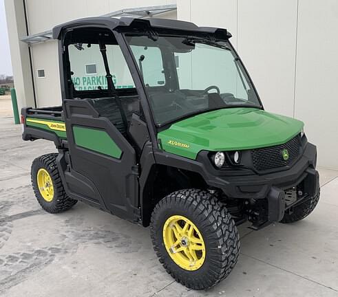 Image of John Deere XUV 835M Primary image