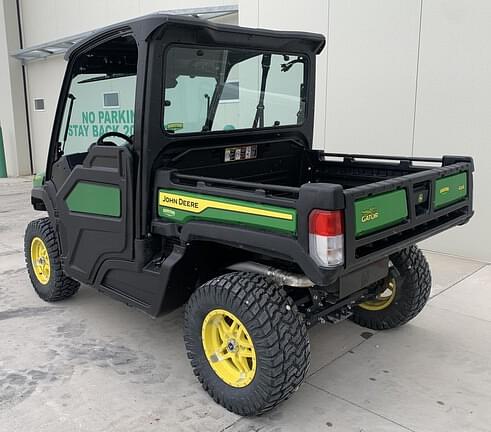 Image of John Deere XUV 835M equipment image 4