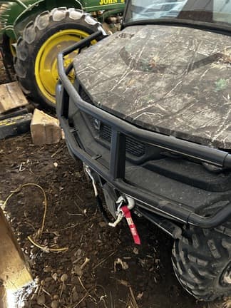 Image of John Deere XUV 835M equipment image 3