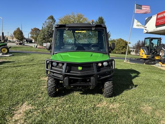 Image of John Deere XUV 835M Primary image