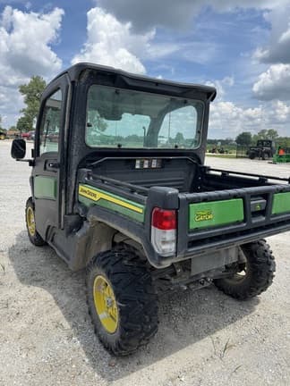 Image of John Deere XUV 835M equipment image 1