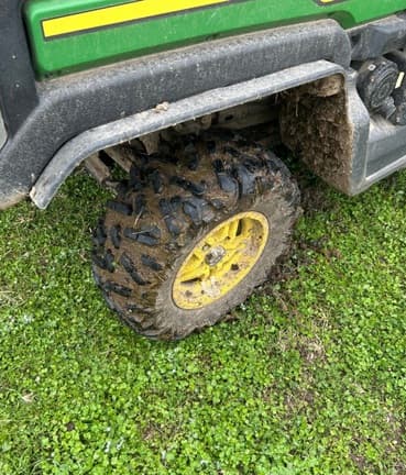 Image of John Deere XUV 835M equipment image 4