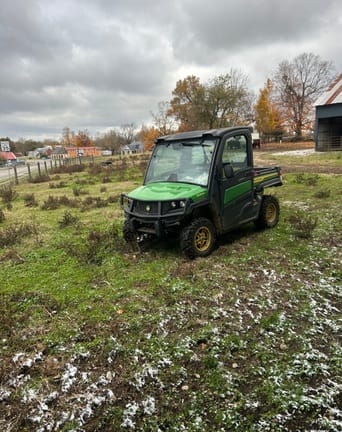 2024 John Deere XUV 835M Equipment Image0