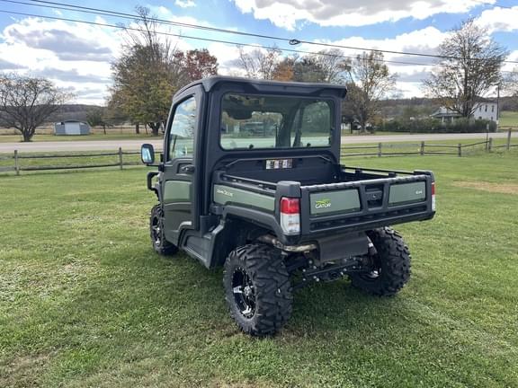 Image of John Deere XUV 835M equipment image 4