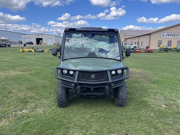 Image of John Deere XUV 835M equipment image 1