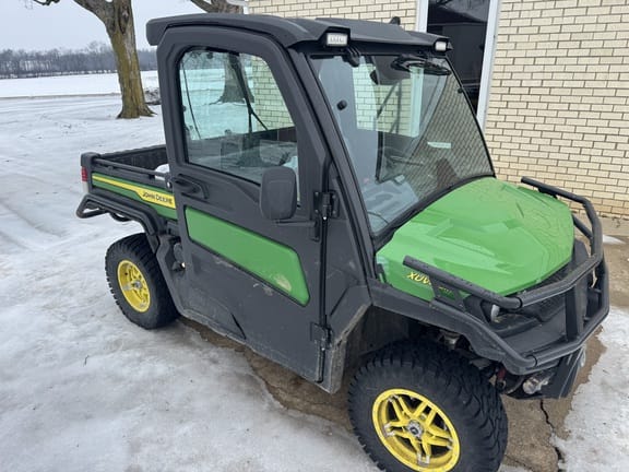 2024 John Deere XUV 835M Equipment Image0