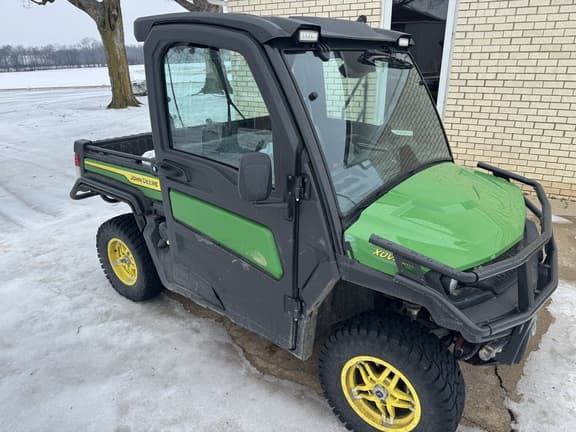 Image of John Deere XUV 835M Primary image
