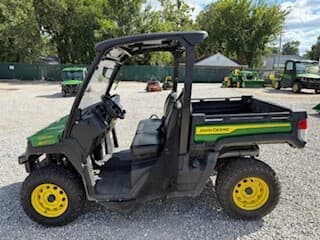 Image of John Deere XUV 835M Primary image