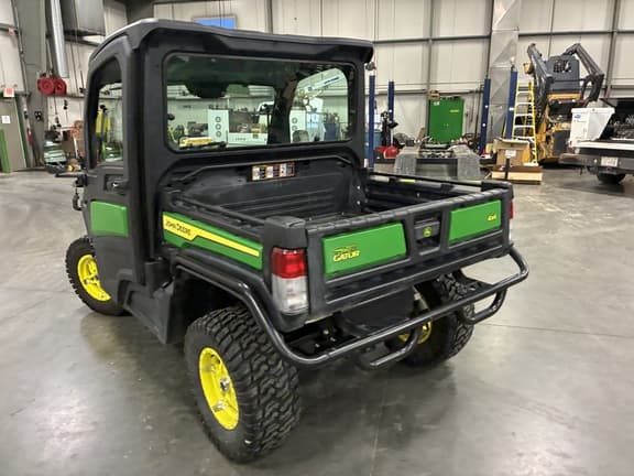 Image of John Deere XUV 835M equipment image 4