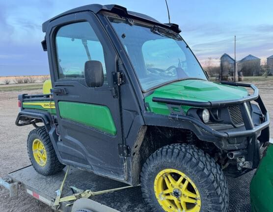 Image of John Deere XUV 835M Primary Image