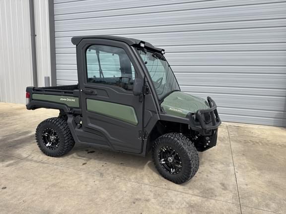 Image of John Deere XUV 835M equipment image 4