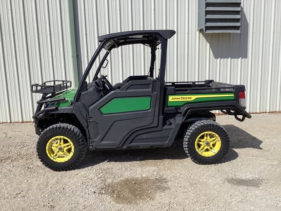 Image of John Deere XUV 835M Primary image