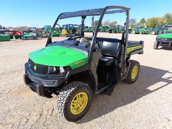 Image of John Deere XUV 835M equipment image 4