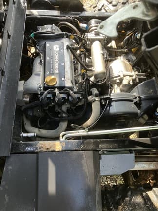 Image of John Deere XUV 835M equipment image 4