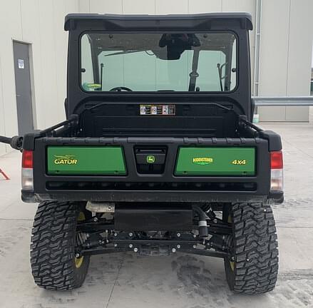 Image of John Deere XUV 835M equipment image 3