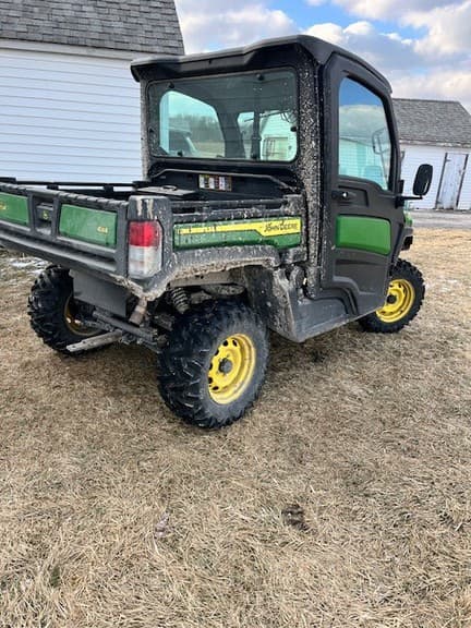 Image of John Deere XUV 835M equipment image 1