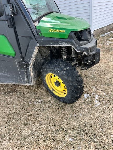 Image of John Deere XUV 835M equipment image 2