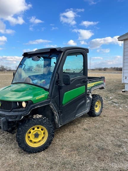 Image of John Deere XUV 835M Primary image