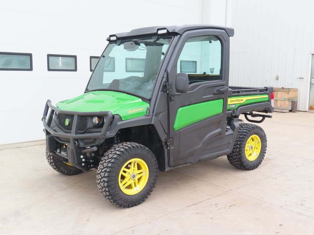 Image of John Deere XUV 835M Primary image