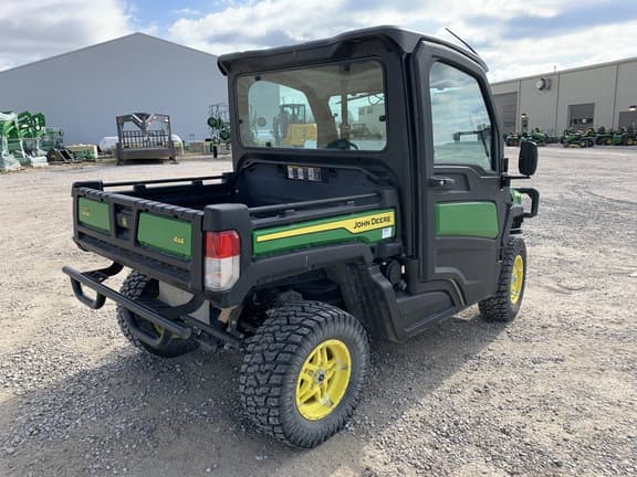 Image of John Deere XUV 835M equipment image 3