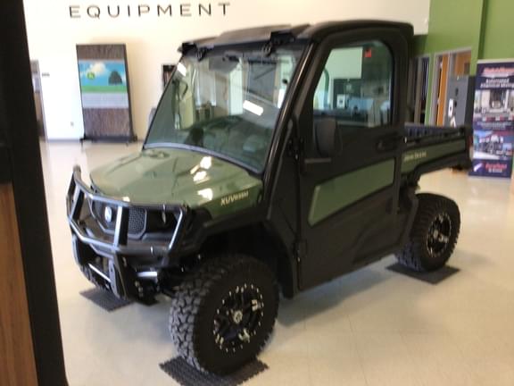 Image of John Deere XUV 835M equipment image 2