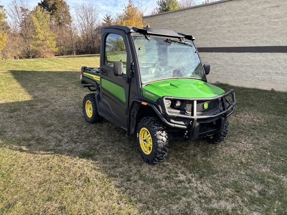 2024 John Deere XUV 835M Equipment Image0