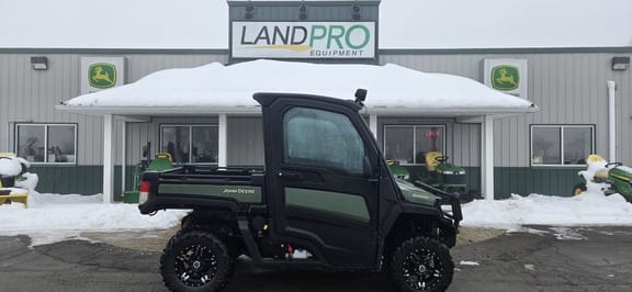 2024 John Deere XUV 835M Equipment Image0