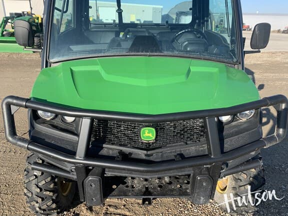 Image of John Deere XUV 835M equipment image 2