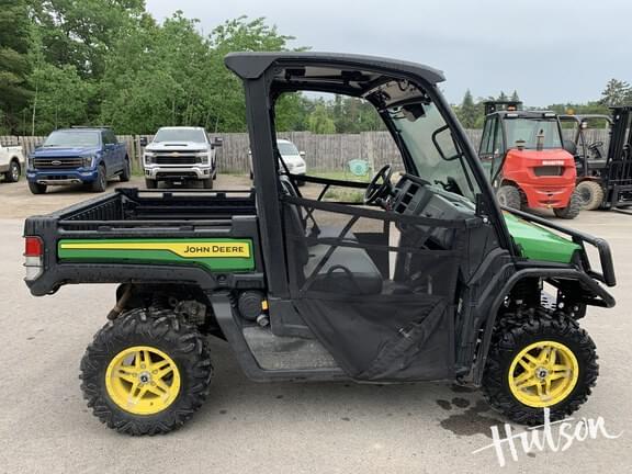 Image of John Deere XUV 835M equipment image 1